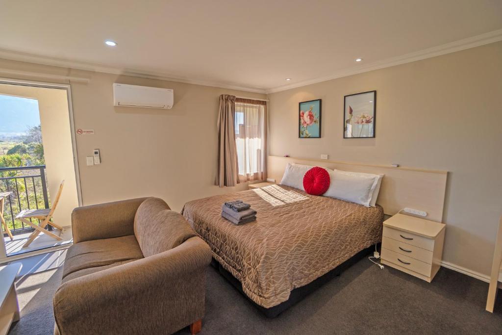 One Bedroom Suite Gallery 1