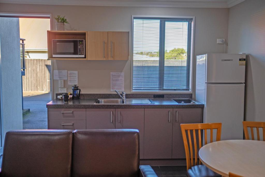Two Bedroom Spa Suite Gallery 1