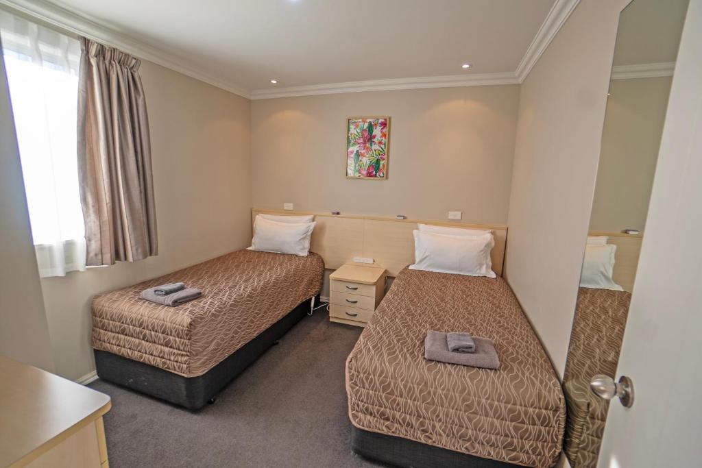 Two Bedroom Spa Suite Gallery 3